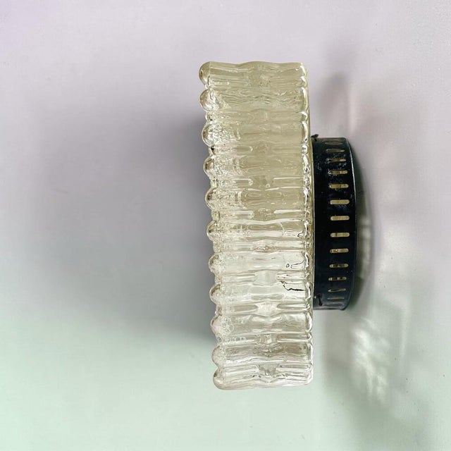 1970s Large Square Clear Glass Wall or Ceiling Flush Mount Light, 1970s For Sale - Image 5 of 18