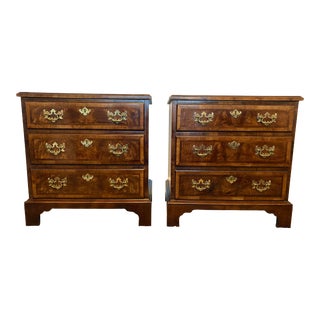 Vintage Henredon Aston Court Nightstands - a Pair For Sale