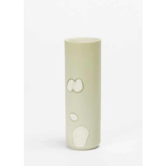 <p>Water is not only an important element in our lives but also in the world of ceramics. In the project <em>Panta...