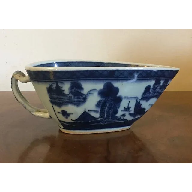 Antique Early 19th Century Chinese Export Blue & White Canton Porcelain Gravy Boat For Sale - Image 9 of 13