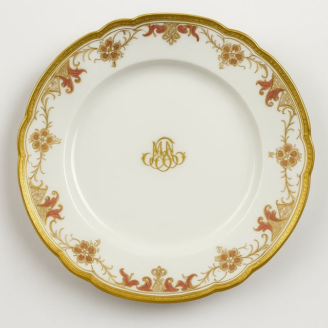 Limoges Dinner Service with Gold Inlay in Porcelain by Haviland, 1920s, Set of 39 For Sale - Image 6 of 13
