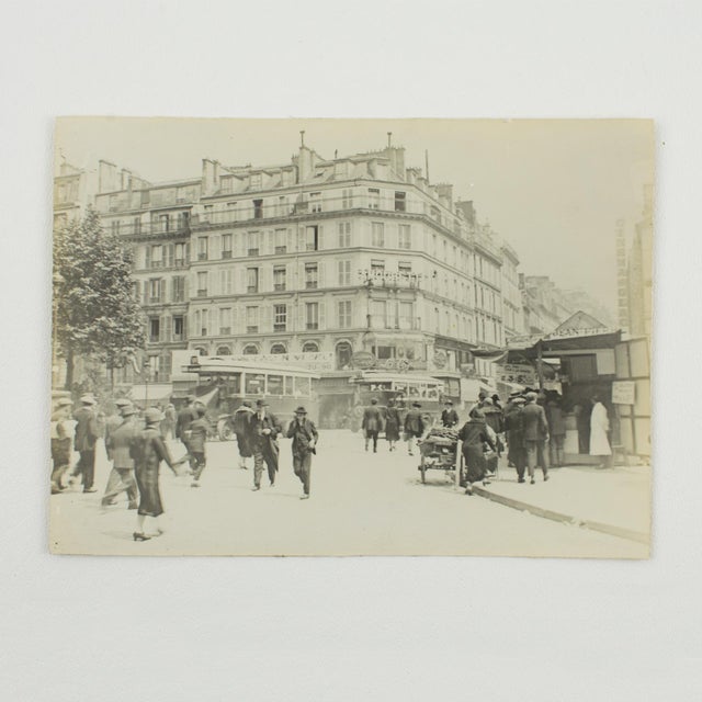 Art Deco Faubourg Du Temple in Paris, Silver Gelatin Black and White Photography, 1926 For Sale - Image 3 of 4