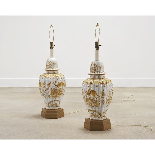 Chinoiserie Pair of Wilshire House Porcelain Ginger Jar Table Lamps (No Shades Included) For Sale - Image 3 of 18
