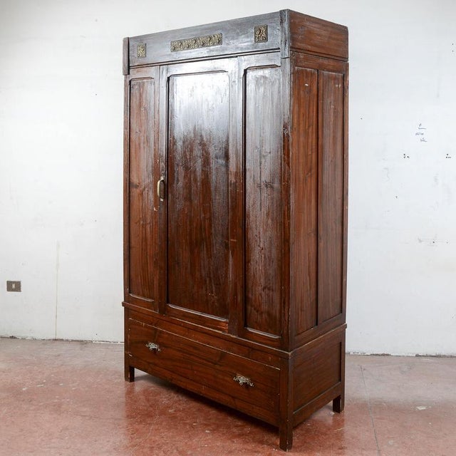 Early 20th Century Art Nouveau Wooden Wardrobe For Sale - Image 3 of 18