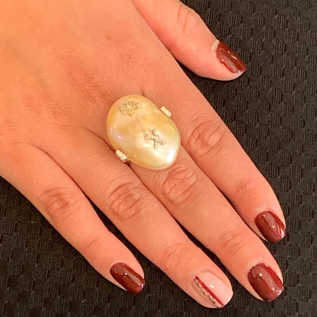 White Diamond Freshwater Pearl Ring 14Karat Gold Baroque Women 33.45 mm Certified For Sale - Image 8 of 9