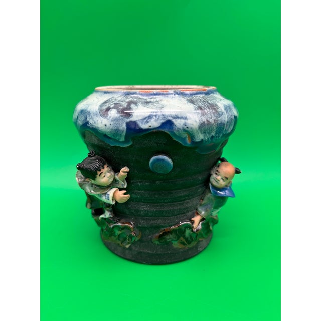 Beautiful antique Japanese Sumida Gawa pottery vase, attributed to Ban-ni, dating to the late Meiji or early Taishō...
