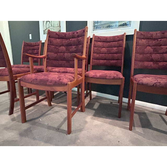 Johannes Andersen Vintage MCM Danish Teak Dining Chairs for Uldum Møbelfabrik--Set of 7 For Sale In Tampa - Image 6 of 16