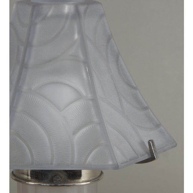 Daum French Art Deco Table Lamp by Pierre d'Avesn Lorrain Daum - 1930s France For Sale - Image 4 of 12