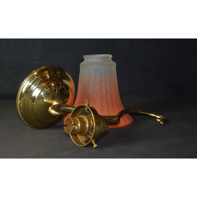 1950s Mid-Century French Art Nouveau Brass Wall Sconce with Ribbed Glass Shade, 1950s For Sale - Image 5 of 12