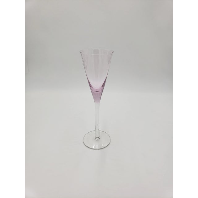 1970s Pair of 1970s Hand-Blown Luminarc Circleware French Flutes/Cocktail Glasses With Pink Stems For Sale - Image 5 of 9