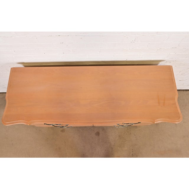 1990s Ethan Allen French Provincial or Country French Maple Six-Drawer Dresser For Sale - Image 9 of 12