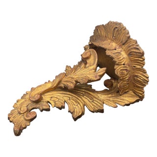 1950s Large Gesso and Gilt Carved Wooden Italian Wall Bracket For Sale
