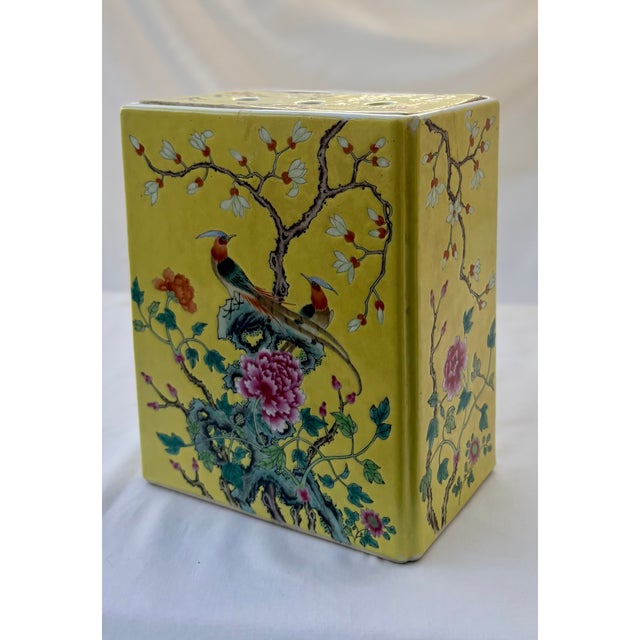 Yellow Chinoiserie Chinese Export Porcelain Rectangular Vase in the Style of Ralph Lauren Home For Sale - Image 11 of 11