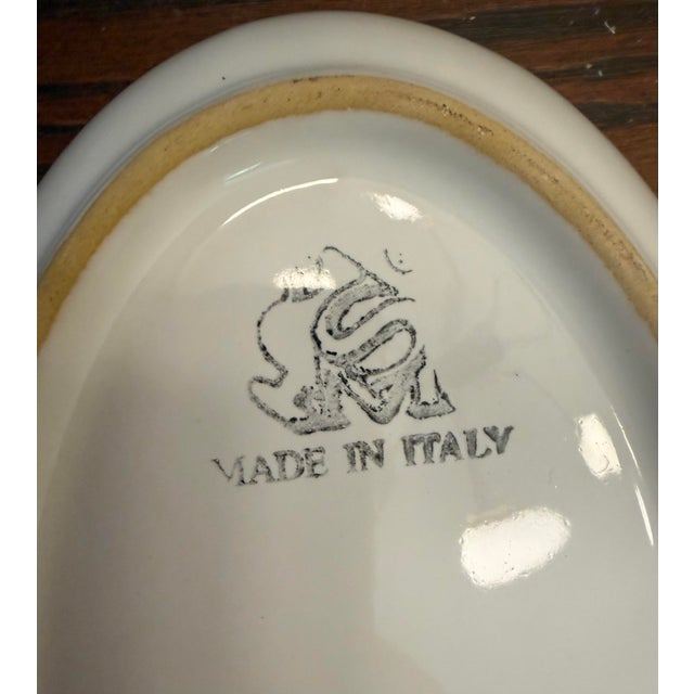 Late 20th Century Hand-Painted Deruta Majolica Ceramic Oval Trinket Dish With Green Rooster Motif For Sale - Image 5 of 7
