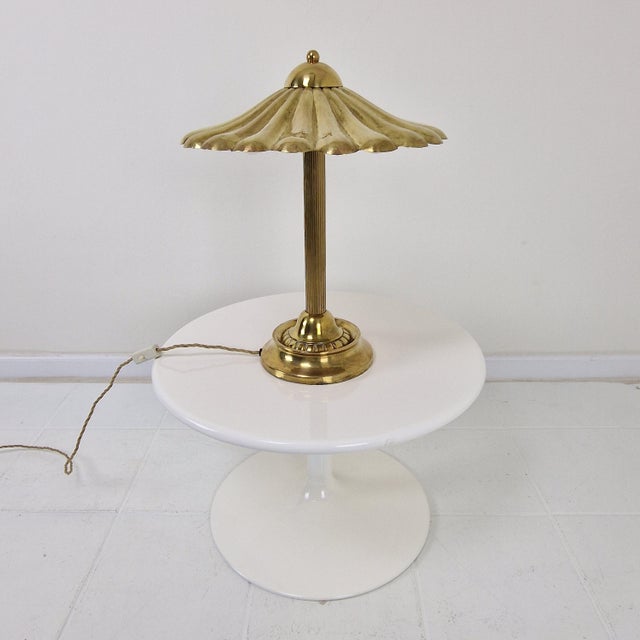 Mid-Century Modern Hollywood Regency Italian Sculptural Brass Table Lamp, 1970s For Sale - Image 3 of 15