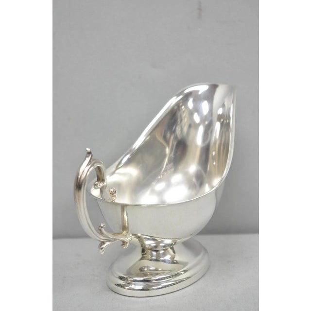 Traditional Vintage English Regency Style Silver Plated Gravy Sauce Boat With Handle For Sale - Image 3 of 10