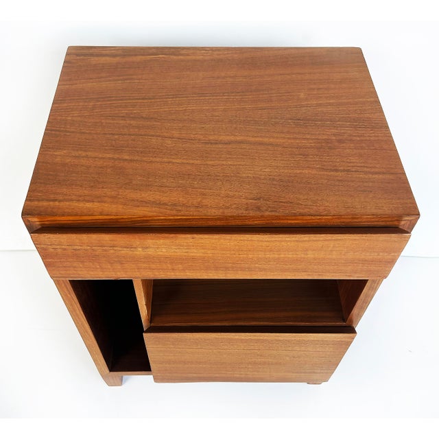 1950s Gio Ponti Singer & Sons Nightstands, Walnut, Rosewood Restored, Pair For Sale In Miami - Image 6 of 16