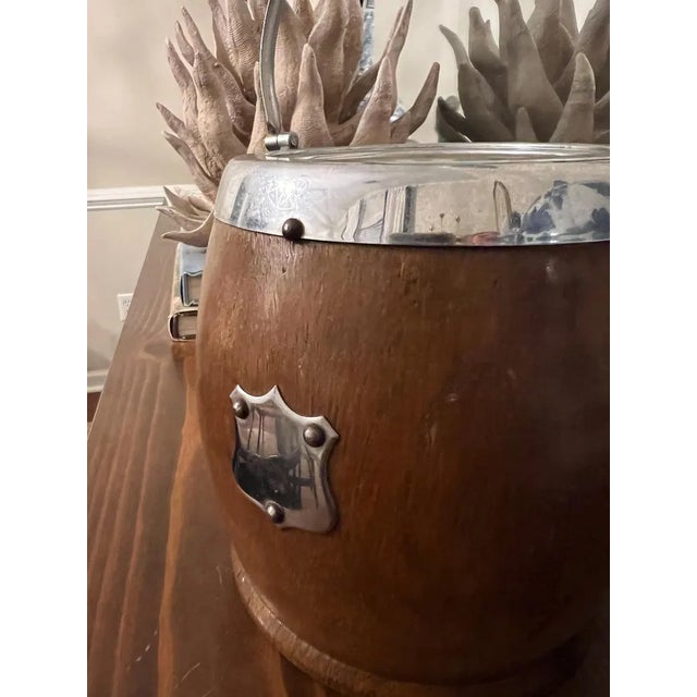 English Antique English Oak Biscuit Barrel With Silver Shield Crest and Porcelain Liner For Sale - Image 3 of 11