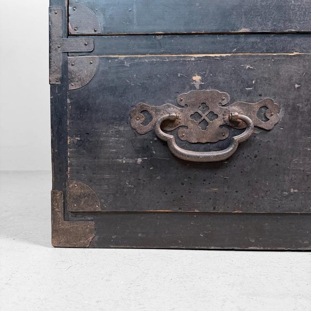 Large Japanese Antique Tansu Chest of Drawers, 1900s For Sale - Image 4 of 18