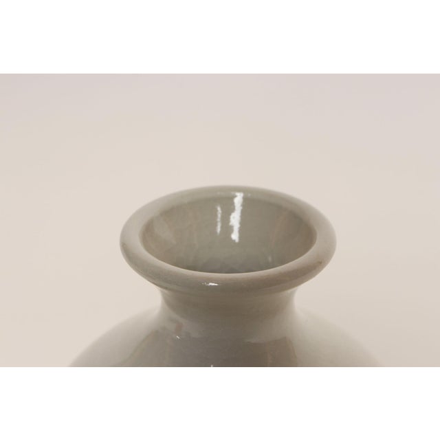 Ceramic Vintage White Glazed Studio Ceramic Vase With Sgraffito Detail by Deanna Nichols For Sale - Image 7 of 13