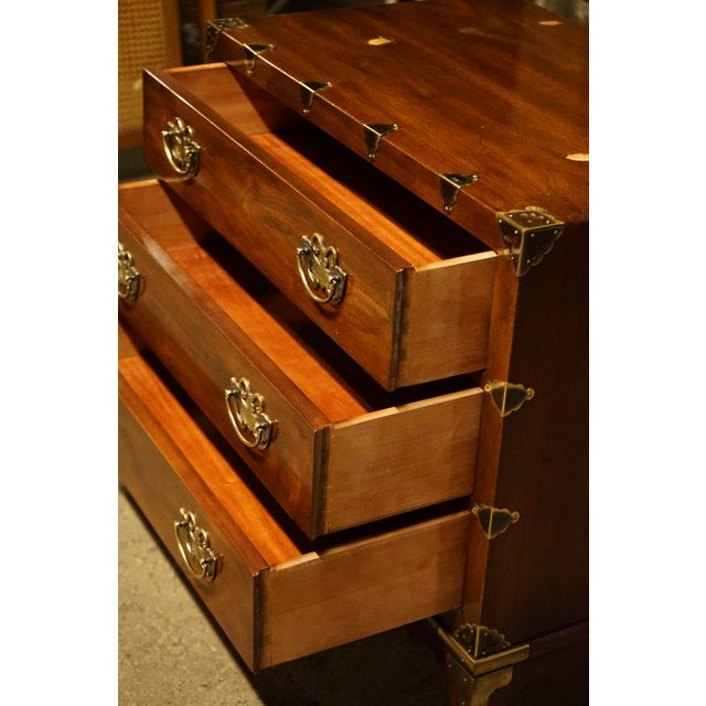 1970s Henredon Asian Inspired 3 Drawer Bachelors Chest. For Sale - Image 12 of 13