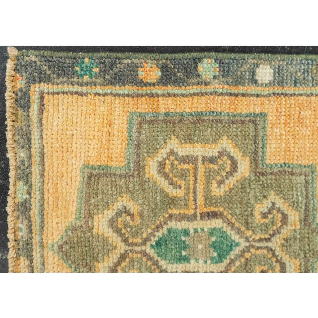 Early 21st Century Turkish Mini Rug Oriental Hand Knotted Vintage Rug 1'5" x 3'2" #21297 For Sale - Image 5 of 8
