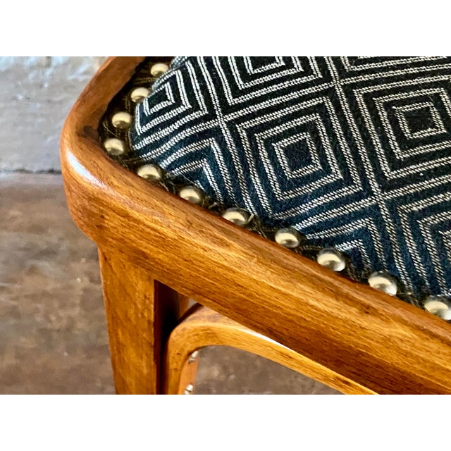 Seating Group with Small Table from Gebrüder Thonet, 1890s, Set of 3 For Sale - Image 11 of 14