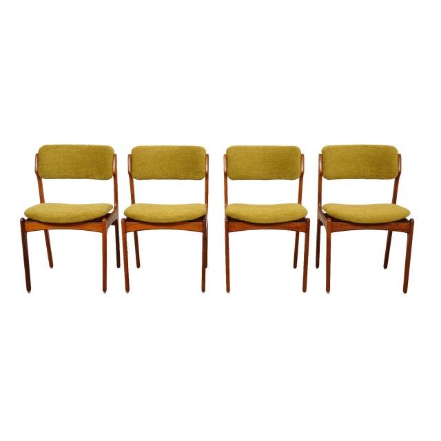 Dining Chairs with Armrests in Rosewood by Erik Buch, Set of 4 For Sale