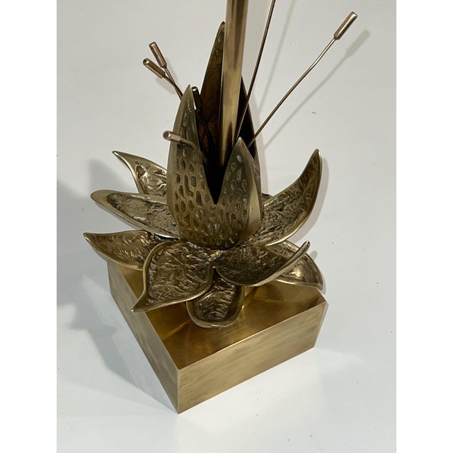Brass Bronze and brass Nenuphar table lamp Attributed to Maison Charles. Circa 1970 For Sale - Image 8 of 11