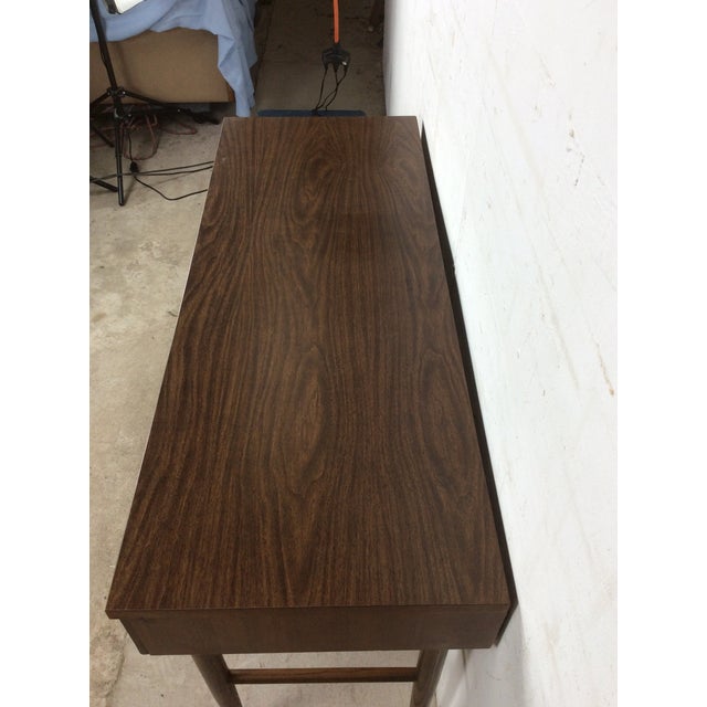 Stanley Furniture Mid Century Modern Four Drawer Writing Desk With Chrome Hardware by Stanley Furniture For Sale - Image 4 of 10