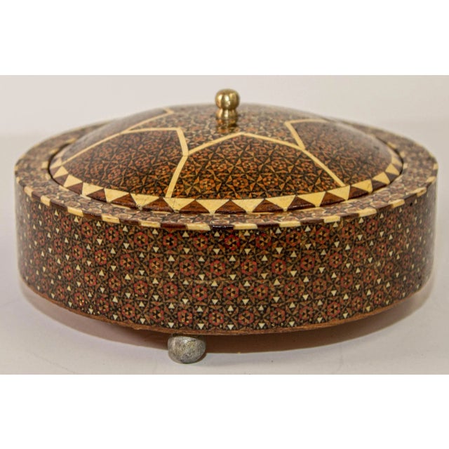English Persian Box Khatam Kari Footed Wooden Round Jewelry Vanity Trinket Moorish Box For Sale - Image 3 of 9