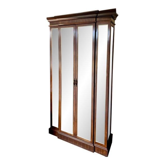 (2X) Vintage Philip Reinisch Illuminated Curio Cabinet(s)- Solid Wood Excellent Condition Two Identical Curios for Sale...