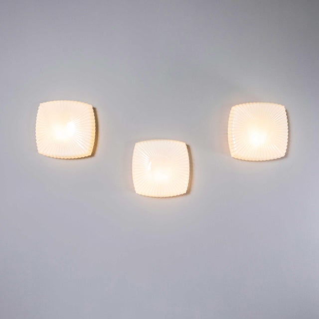 Czech Opaline Ribbed Dish Wall Lamp, 1950s For Sale - Image 4 of 10