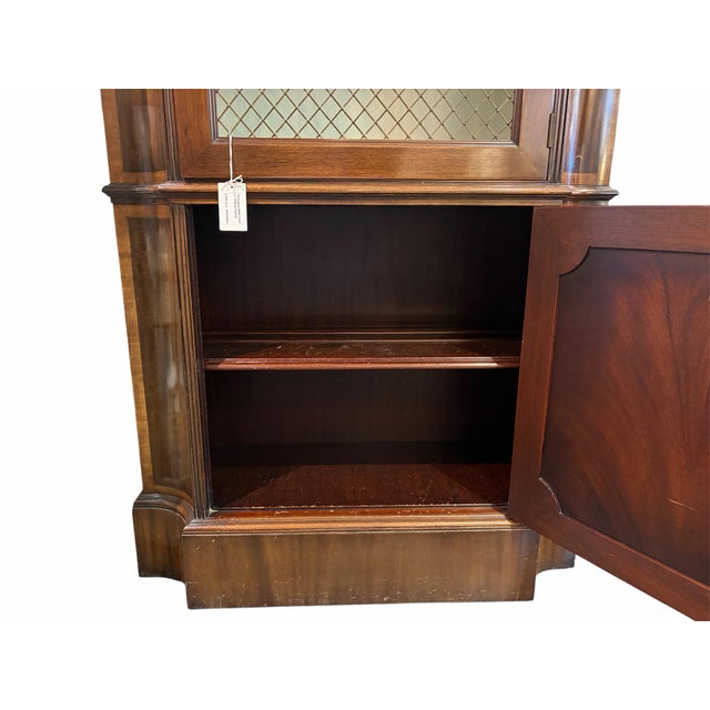 1950s Mahogany Mesh-Front Display Cabinet For Sale In Phoenix - Image 6 of 6