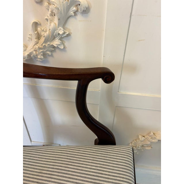 Antique Mid 19th Century Irish Carved Mahogany Dining Chairs with Carvers and Ball & Claw Feet, 1850s, Set of 10 For Sale - Image 9 of 18