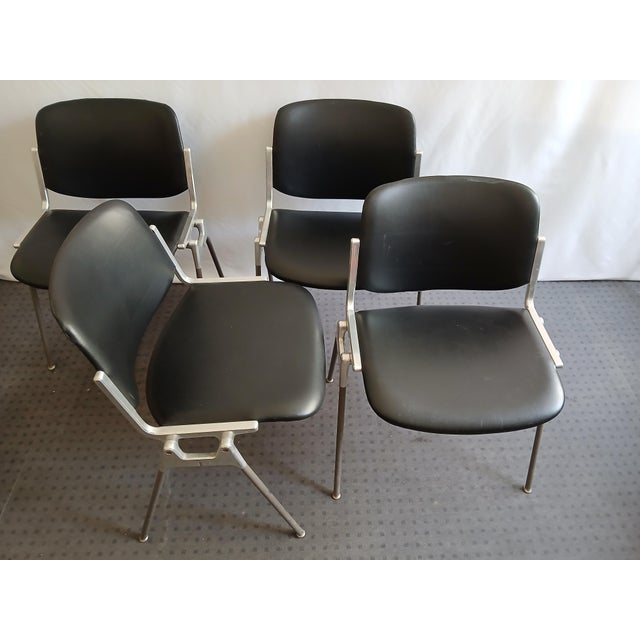 1960s DSC 106 Chair by Giancarlo Piretti for Castelli, 1960s, Set of 4 For Sale - Image 5 of 18
