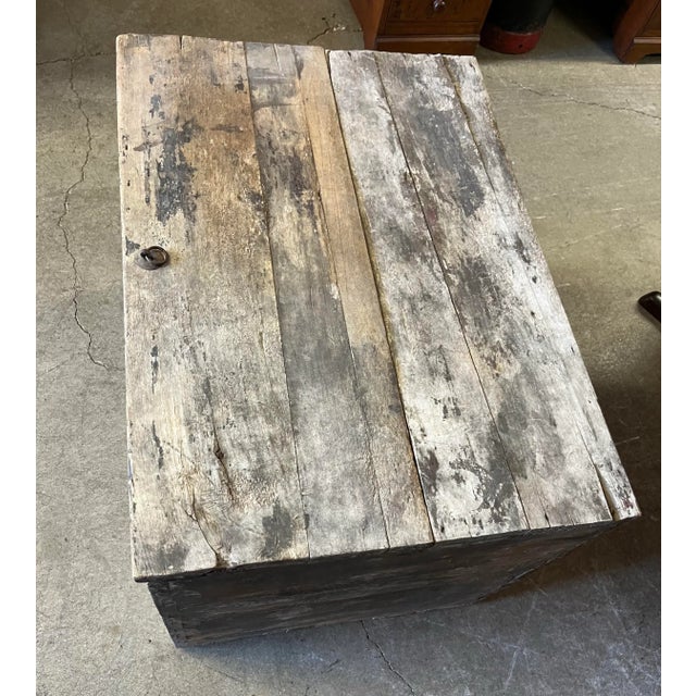 Wood Mid 19th Century Painted Trunk For Sale - Image 7 of 12