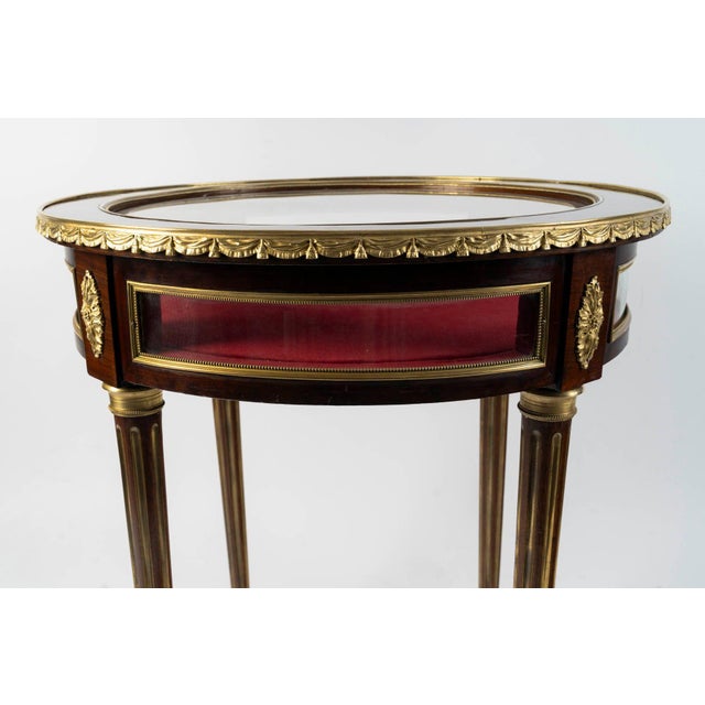 Early 20th Century Louis XVI Display Table For Sale - Image 4 of 9
