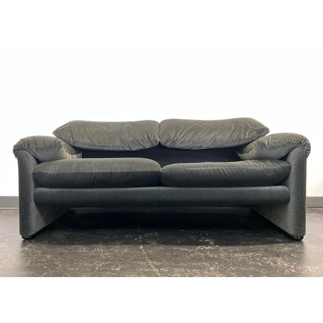 Vintage Grey Velvet Maralunga Sofa with Armchair by Vico Magistretti for Cassina, 1970s, Set of 2 For Sale - Image 10 of 18
