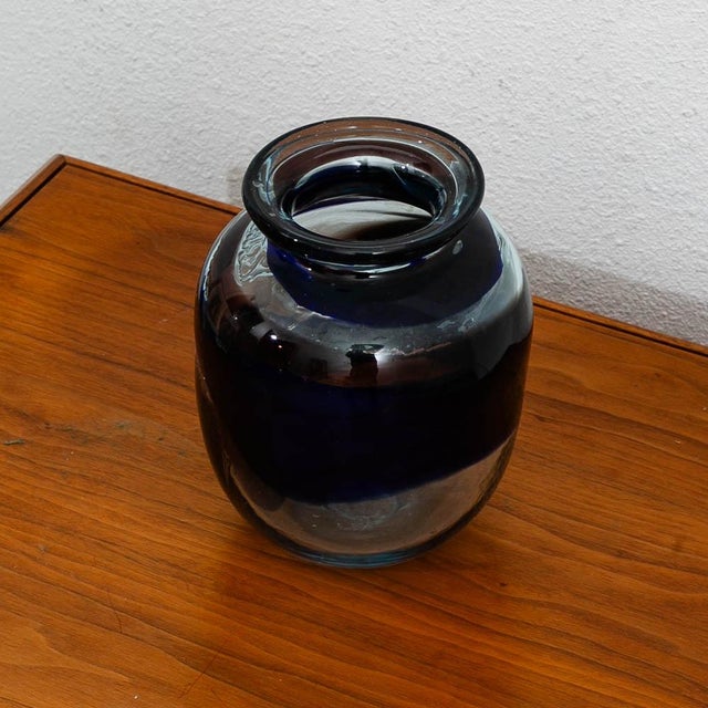 Mid Century Modern Studio Glass Vase Blue and Clear 70s Handblown Rounded Vessel For Sale In Sacramento - Image 6 of 11