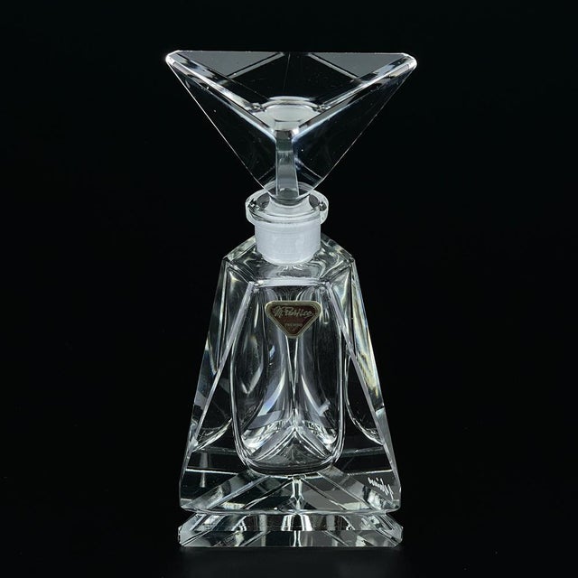 Original crystal perfume bottle by Italo Varisco for Varisco made in Treviso, Italy in the 1960s. Three generations of...
