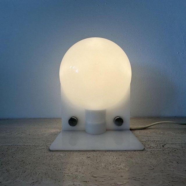 1970s Vintage Sirio Table Lamp by Sergio Brazzoli for Guzzini, 1970s For Sale - Image 5 of 15