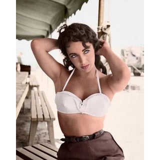 Elizabeth Taylor as Leslie Benedict Archival Pigment Print For Sale