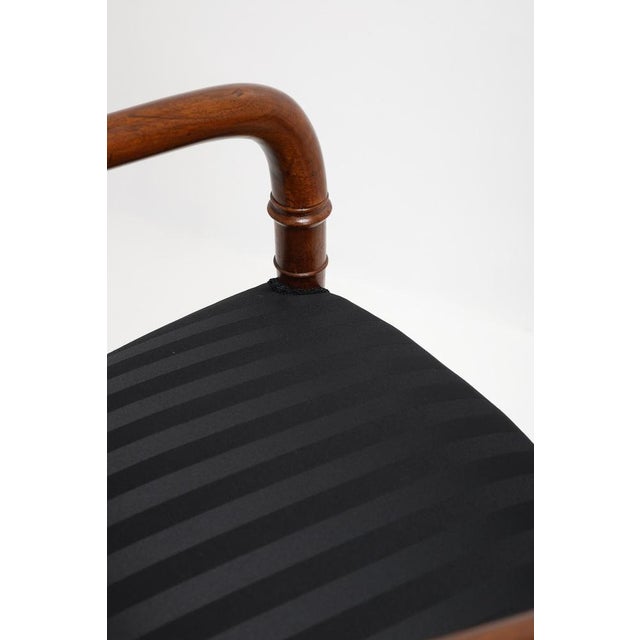 Set of Antique French Armchairs in Walnut, 1800 For Sale - Image 10 of 17