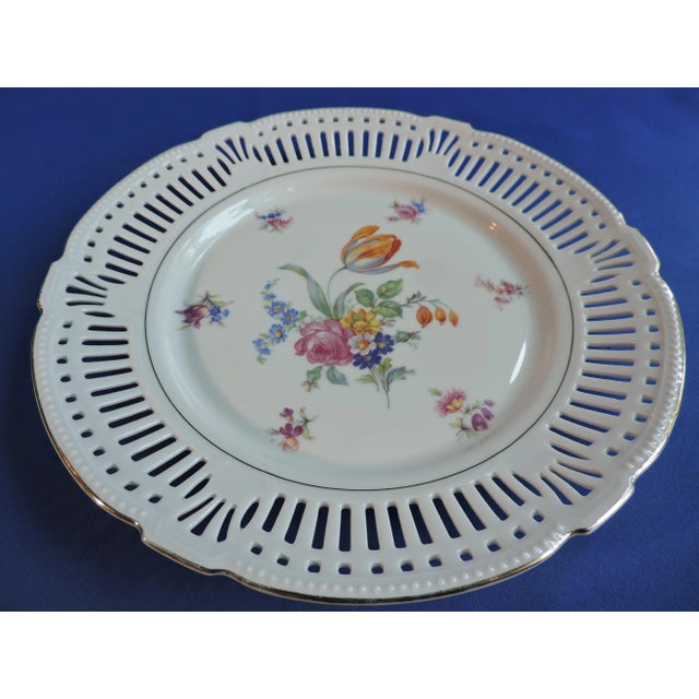 Circa 1946-49 Schwarzenhammer Bavairan Porcelain Reticulated Plate Strohblume Transferware Design For Sale - Image 9 of 9