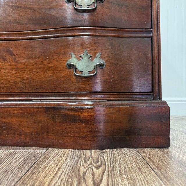 Vintage Mahogany Serpentine Chest W/ Leather Top For Sale In Salt Lake City - Image 6 of 10