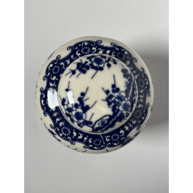 Asian Japanese Blue and White Lidded Ginger Jar, Small For Sale In Houston - Image 6 of 11