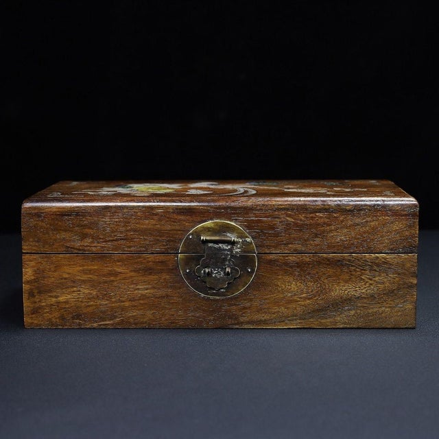 Huali Rosewood Box Inlaid With Mother-of-Pearl Bird Motif For Sale In Los Angeles - Image 6 of 10