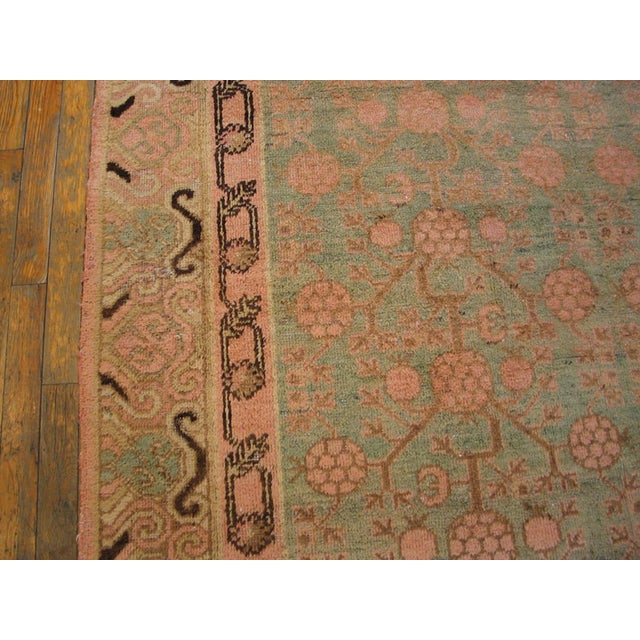1930s Taupe Pomegranate Antique Chinese Khotan Rug 5'6" X 10'6" Handknotted Wool Carpet For Sale - Image 4 of 5