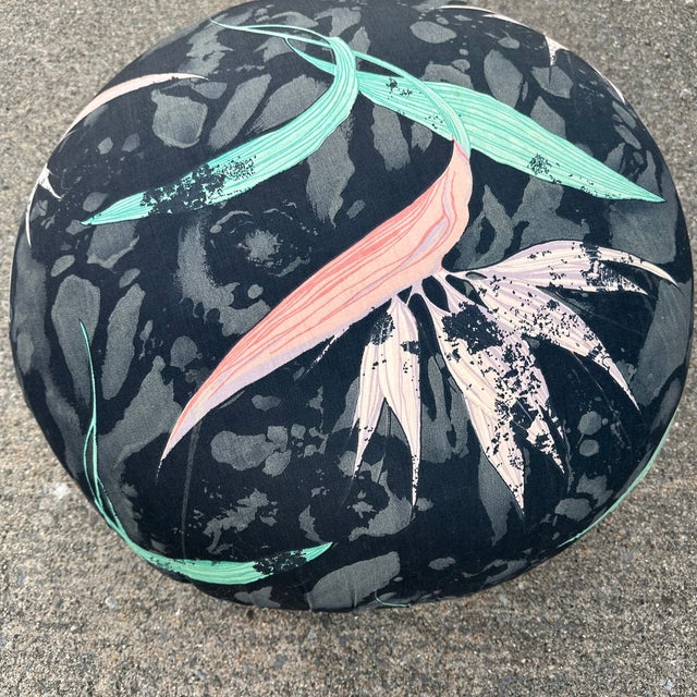 1990s Round Bernhardt Pouf Ottoman Modernist Stool For Sale In Detroit - Image 6 of 9